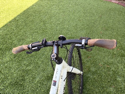 Felt Verza Speed 40 Hybrid Bike  + Helmet, ABUS Lock & Lights 2