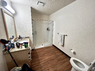 Dec 7–25 subletting: private bedroom + bathroom, dates flexible 3