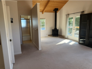 OPENING in College Terrace Master Bedroom (move in asap) 3