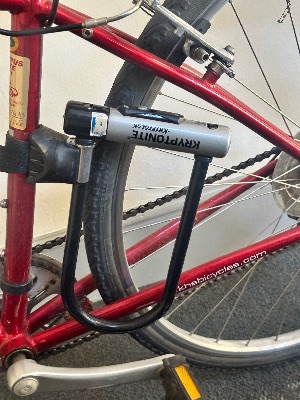 Red XL Eastwood Bike & Kryptonite U-Lock 3