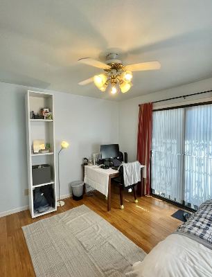 Room in shared house with 20s and 30s Stanford professionals. Late December/early January move-in. Female applicants preferred. 3