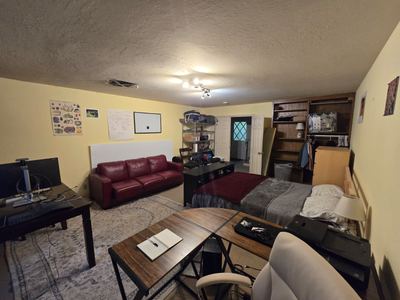 1 Room available in adorable 6BR/3BA house on Stanford Golf Course - $2,000 @stanford.edu 3