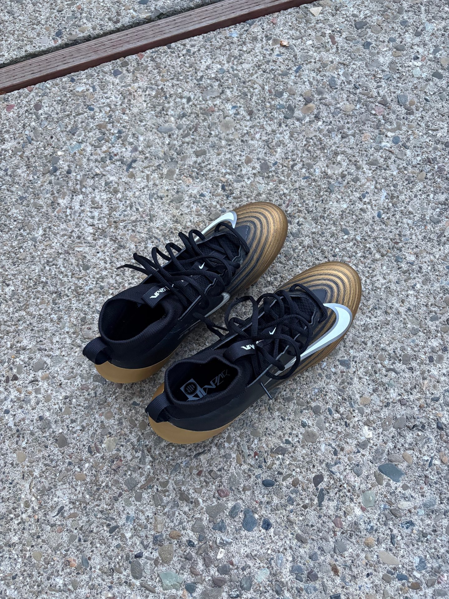 Nike Vapor Pro 1 Football Cleats – Men’s 9.5 2