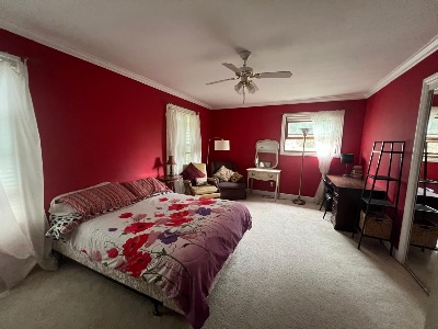 Room Available en suite bath 3