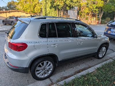 2012 Volkswagen Tiguan SUV - 2.0T Automatic 2