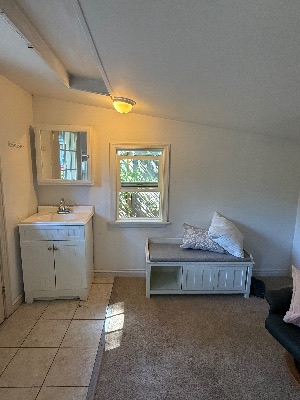 private furnished room for rent 3