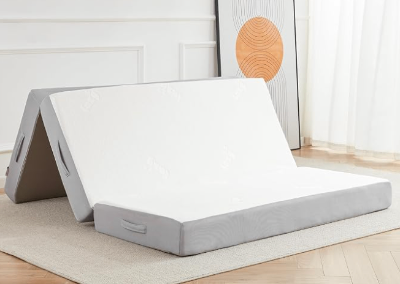 Selling Mattresses: 100$ and 70$ 1
