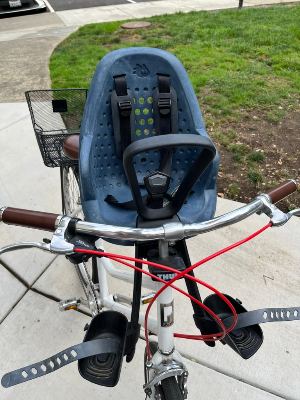 Public Bike with Thule Front seat and rear basket 2