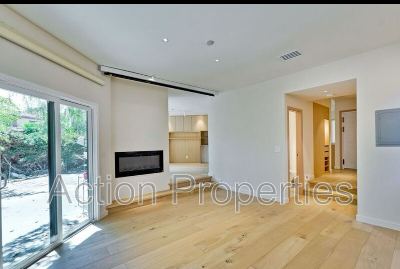 1 Room in a 3BR Townhouse Available June 1 2