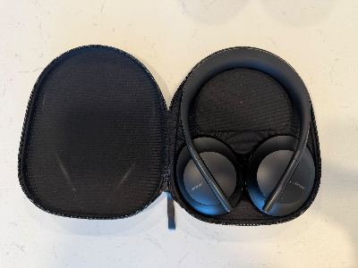 99% New - Bose QuietComfort 45 1