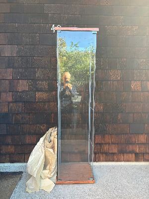 Glass display case (free) 1