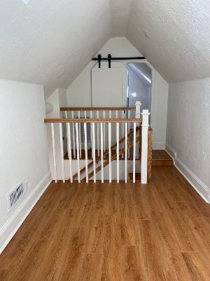 5 mins from Stanford campus, bedroom suite with private full bath, available 9/2 2