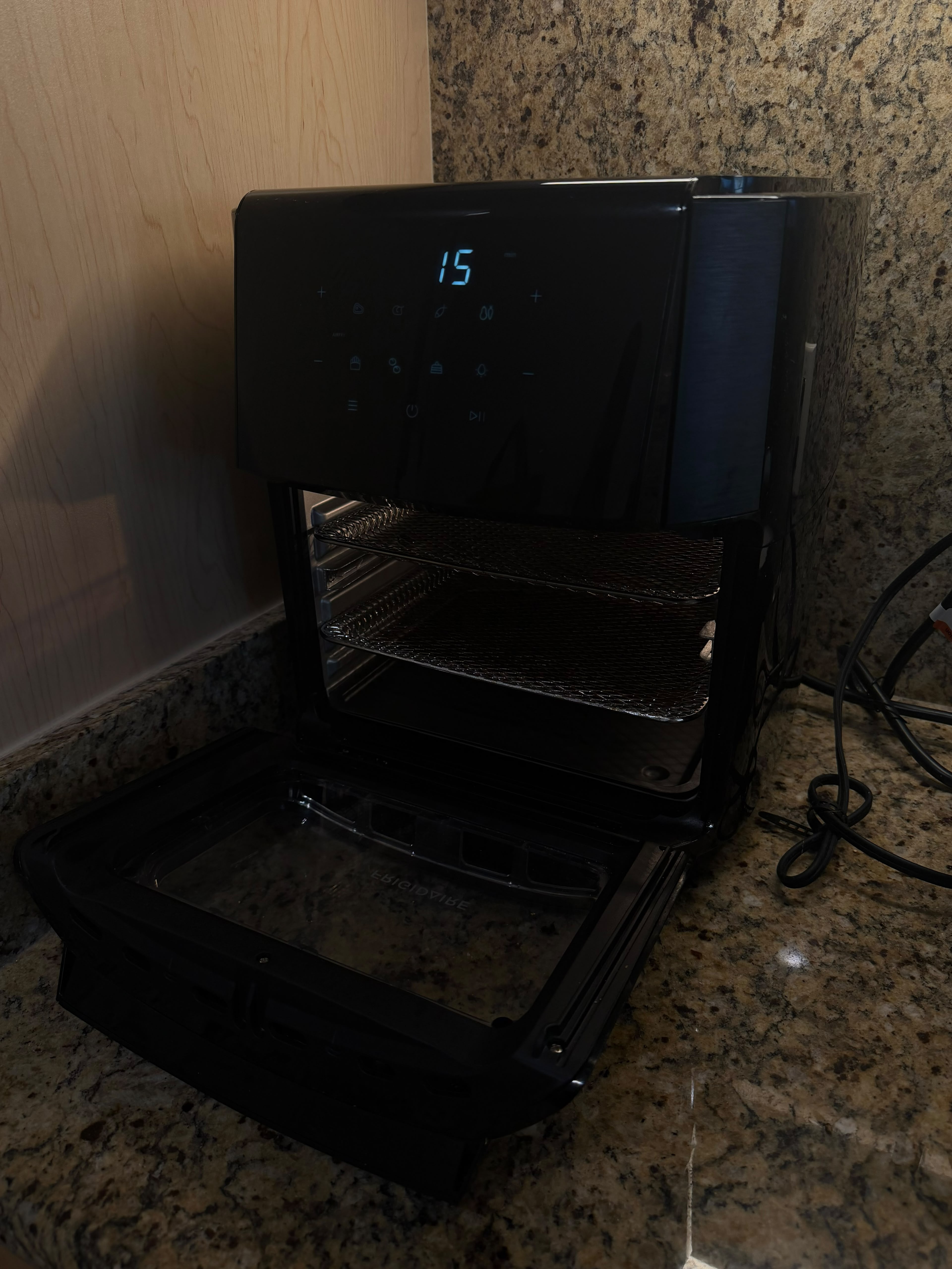 Frigidaire Air Fryer 1