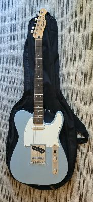 Fender Squier Bullet Telecaster Guitar (2018, Lake Placid Blue) + Gig Bag 1