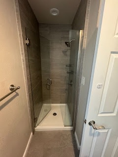 College Terrace Private Room w/ Bathroom (roommate wanted) 2