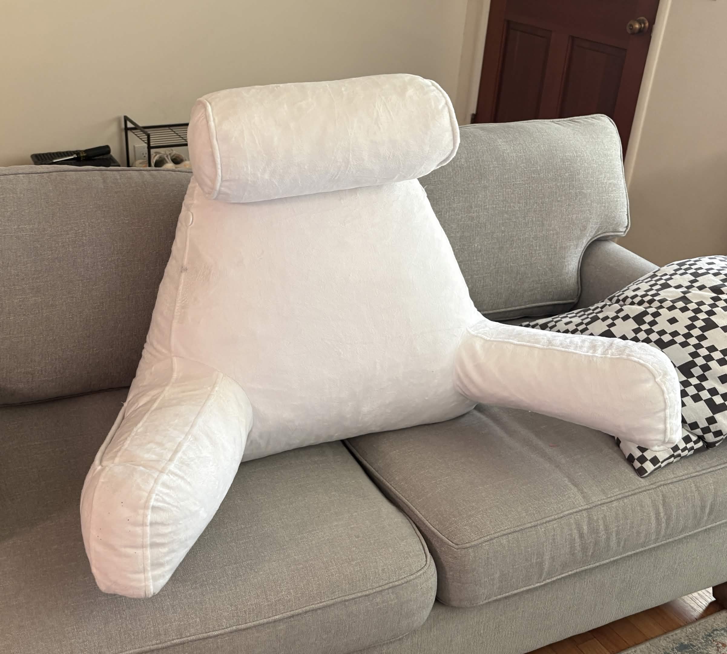 Reading pillow 1