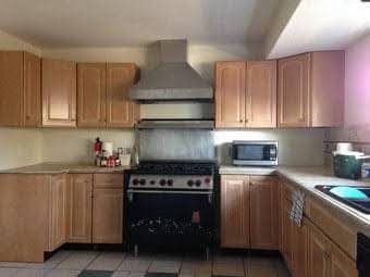Room in shared house with 20s and 30s Stanford professionals. Late December/early January move-in. Female applicants strongly preferred. 4