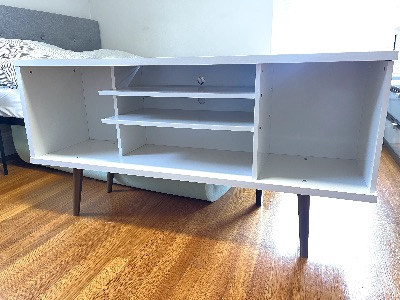 White Side board/TV stand 1