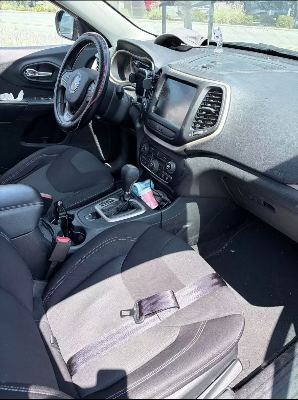 2015 Jeep SUV Cherokee Latitude 2.4L 85,000 miles only– $7900 3