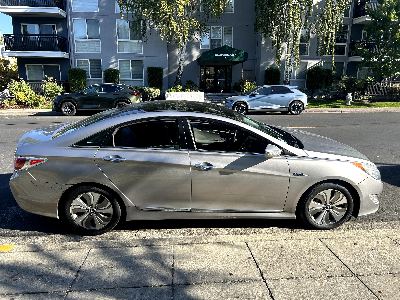 2013 Hyundai Sonata Hybrid Limited sedan, new hybrid battery (2024), 87k miles, clean title 2