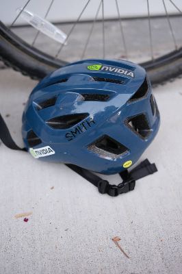 Selling Bike and full Set of Gears (urgent!) PLZ contact: 1120.andrewhz@gmail.com 2