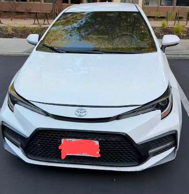 2020 Toyota Corolla SE (CVT) - Excellent Campus Commuter 2