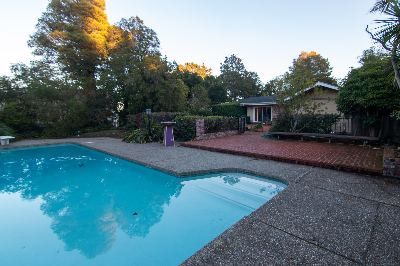 Room opening in bright, beautiful, creative community house with huge yard, pool, sauna 4