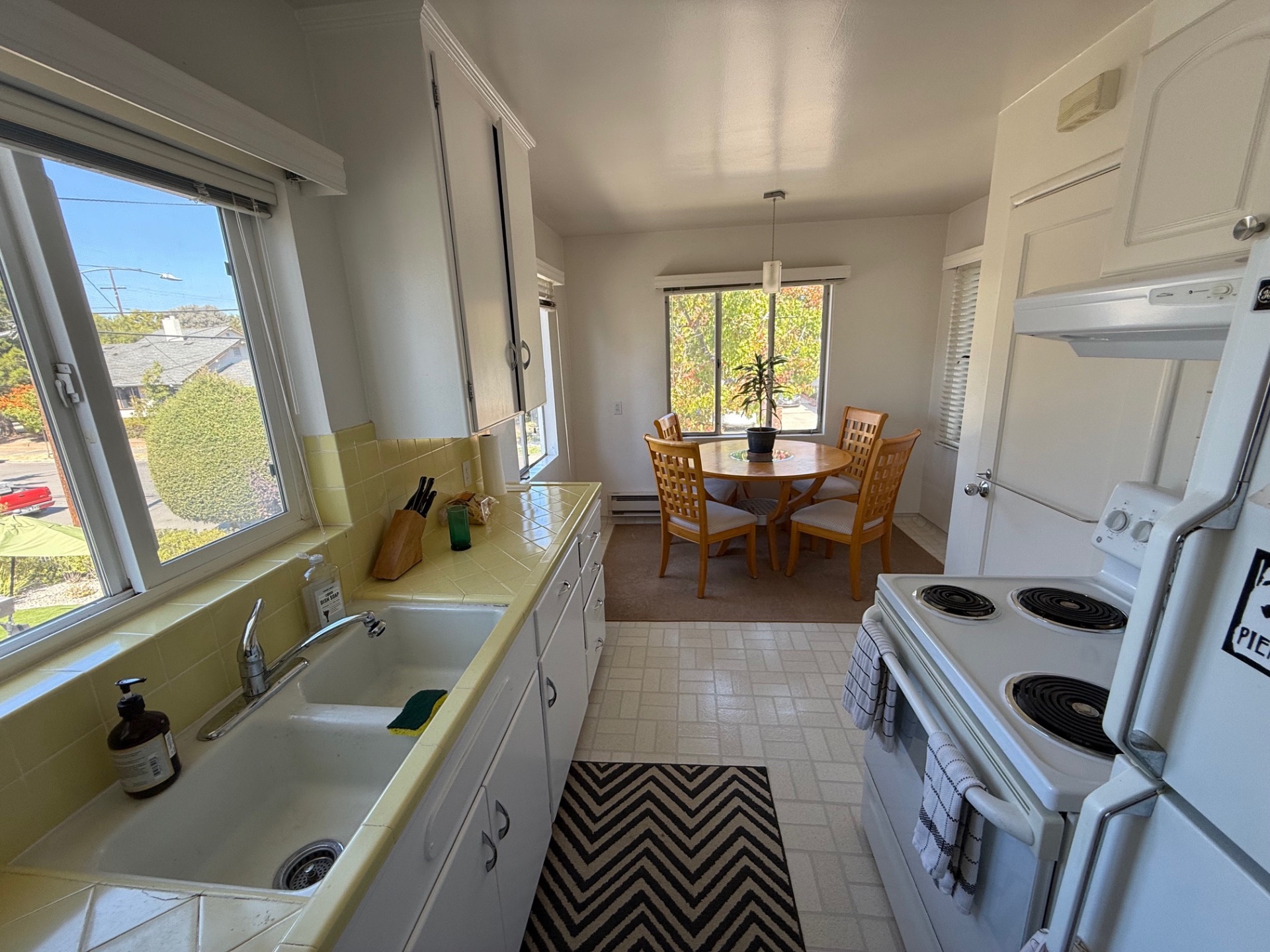 1BD Sublet in College Terrace 2