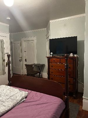 1 bed  with private bath available in Downtown Palo Alto-starting early October 2