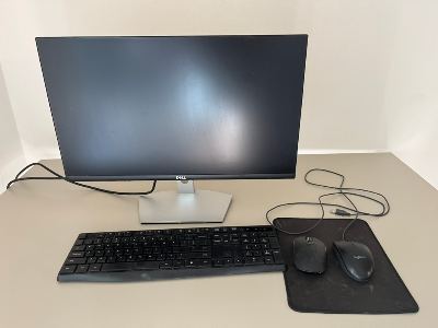Dell Monitor and Keyboard set 1
