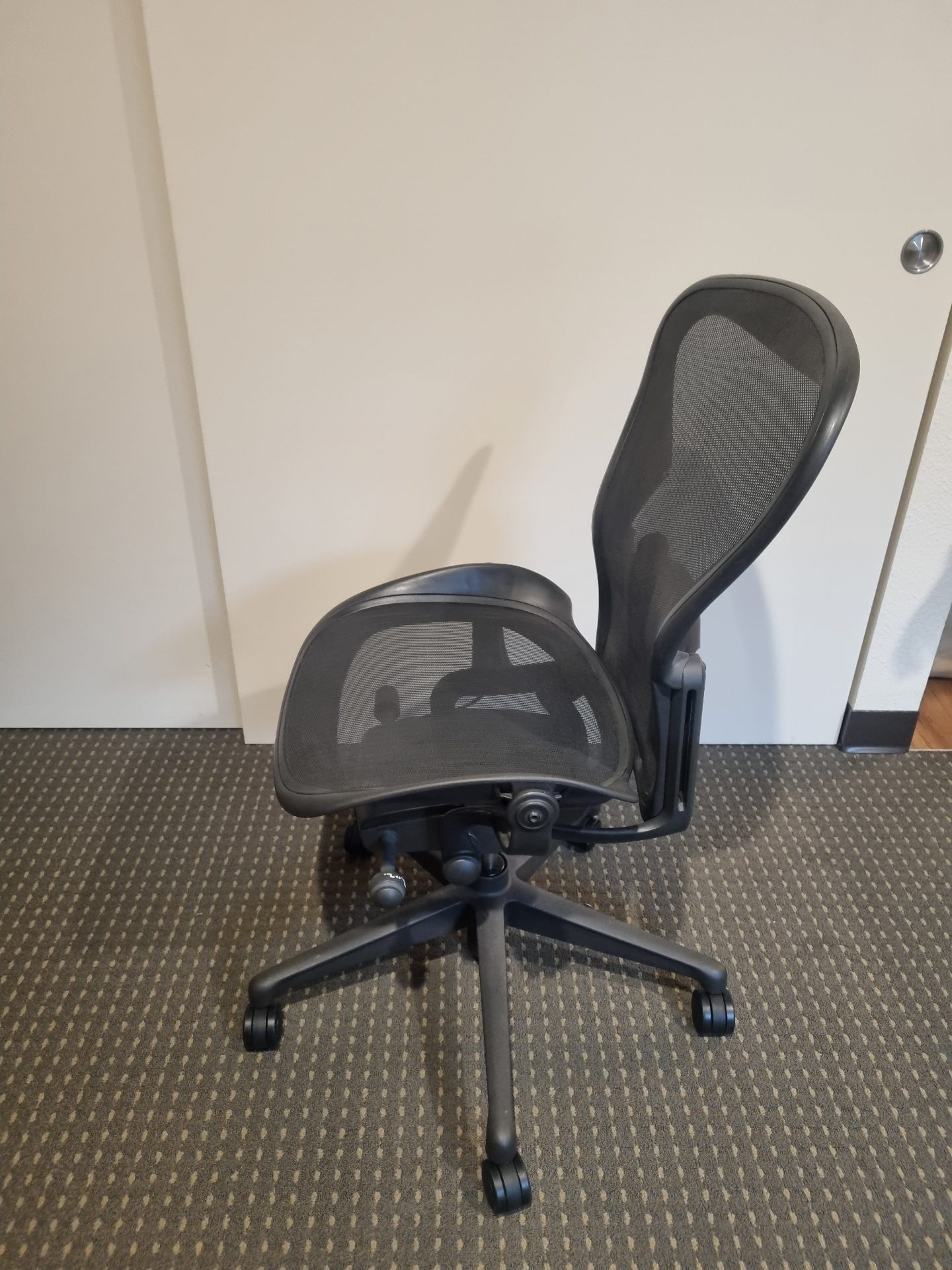 Herman Miller Aeron Ergonomic Office Chair 2