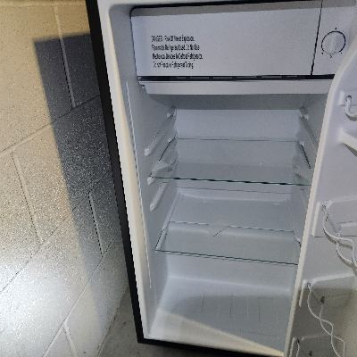Whirlpool Black Mini-Fridge (3.3 cu ft) 2