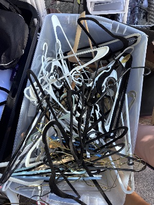 GARAGE SALE NEAR CAMPUS (129 Santa Rita Ave, Palo Alto, CA - HAPPENING TODAY STILL (9/21)  Missing furniture, towels, linens, or other room essentials like power strips, hangers, or shoe racks for the start of the quarter? Our MBA2 house is clearing out 2