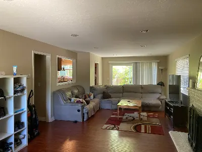 room free right off campus 3