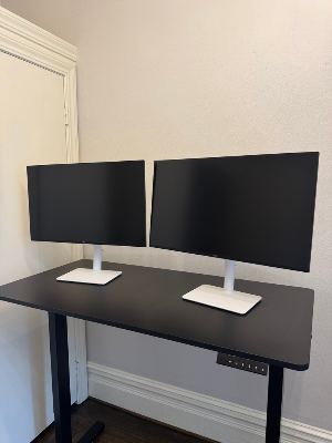 27" Dell 4K Monitor (2x) 2