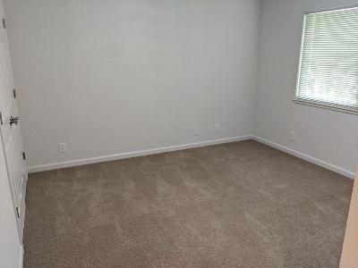 1 bedroom in a 2bed/2bath - downtown University Avenue - Great location 2