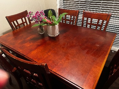 Beautiful family dining table with 6 chairs 4