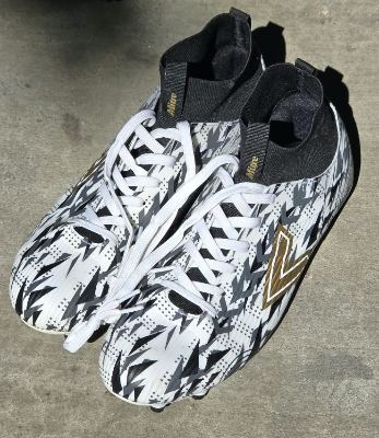 MITRE SOCCER CLEATS - WHITE/BLACK/GOLD 3