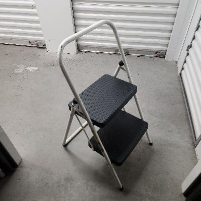Cosco Foldable Kitchen Step Stool 1