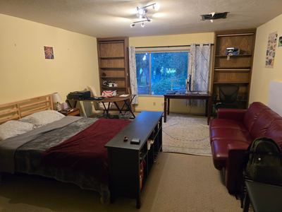 1 Room available in adorable 6BR/3BA house on Stanford Golf Course - $2,000 @stanford.edu 2
