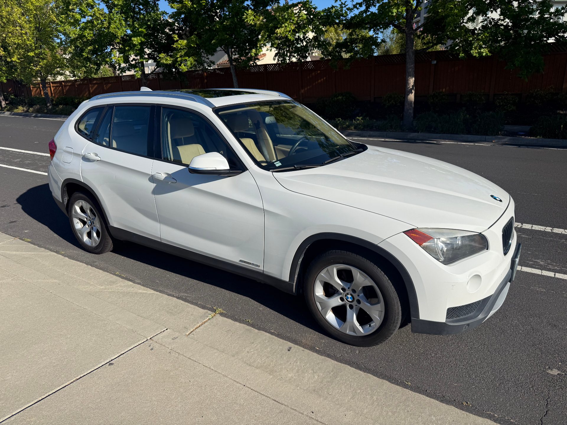 2013 BMW X1 sDrive28i - Sporty Compact SUV 2