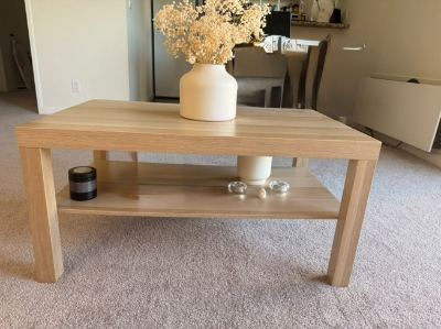 Brooklington 89" Upholstered Sofa and Matching Sofa Table 1