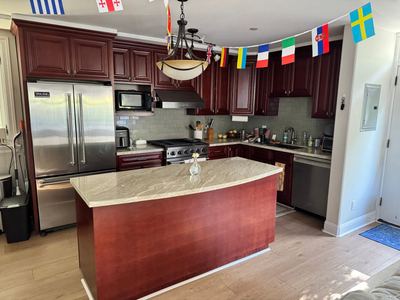 Gorgeous Master Bedroom/Bath in Renovated Heart of Misssion Home (mission district) 4