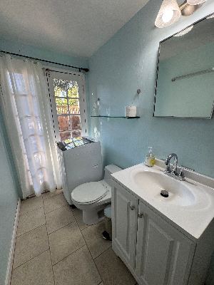 Furnished 1 bd/1 bath cottage; walking/biking distance to Stanford 3