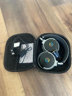 Selling misc tech - bluetooth headphones (brand new), battery, router 2
