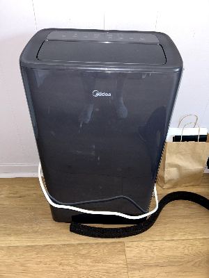 Portable Midea Air Conditioner 2