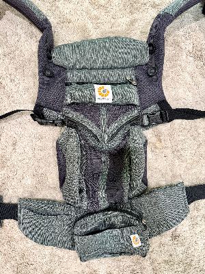 Like New Ergo Baby Carrier 2