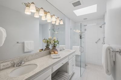 Multi-level 3 BR, 3bath + Private lower guest/office suite, single family home, west menlo park 4