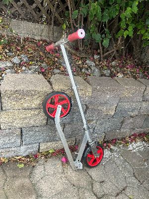 Red razor scooter for adults 2