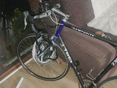 Trek 2300 Composite Road Bike — $99 (needs saddle + seatpost work) 2
